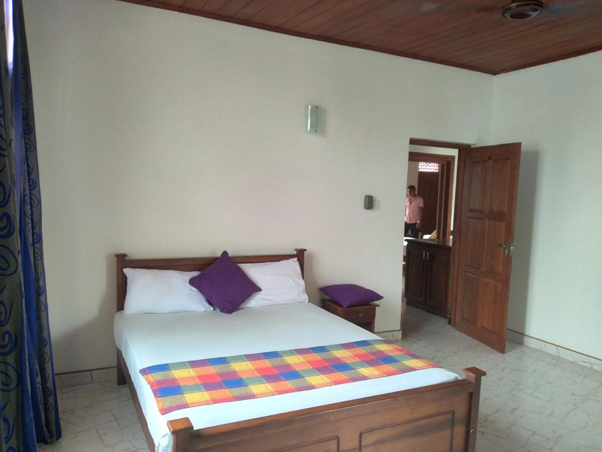 Vijai Resort Negombo Exterior foto